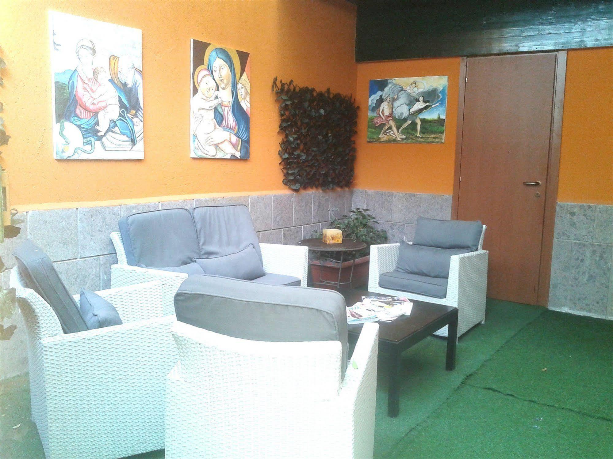 La Locanda Del Pino Milano Exteriör bild